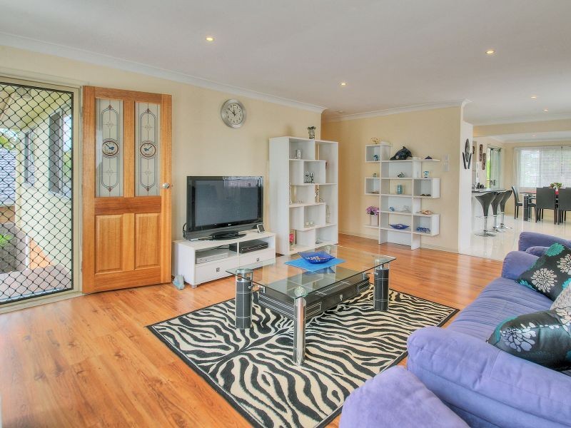 15 Trulson Drive, Crestmead QLD 4132