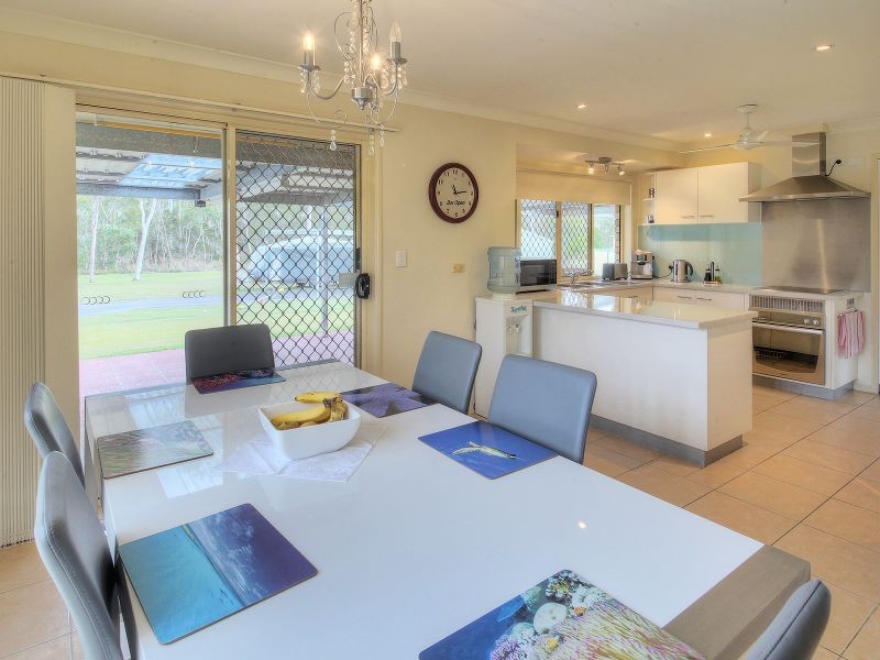 42 Durham Court, Park Ridge South QLD 4125