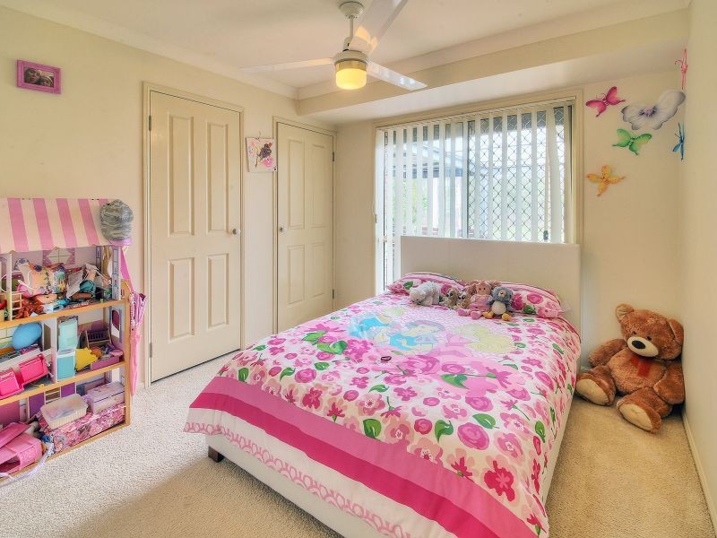 42 Durham Court, Park Ridge South QLD 4125