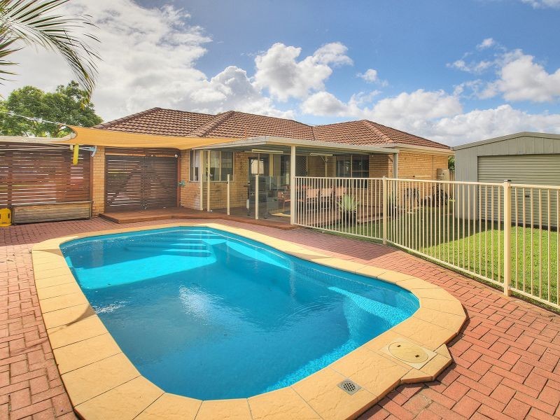 54 Bottlebrush Drive, Regents Park QLD 4118