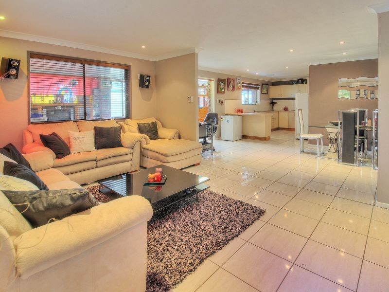 64 Tovey Road, Boronia Heights QLD 4124