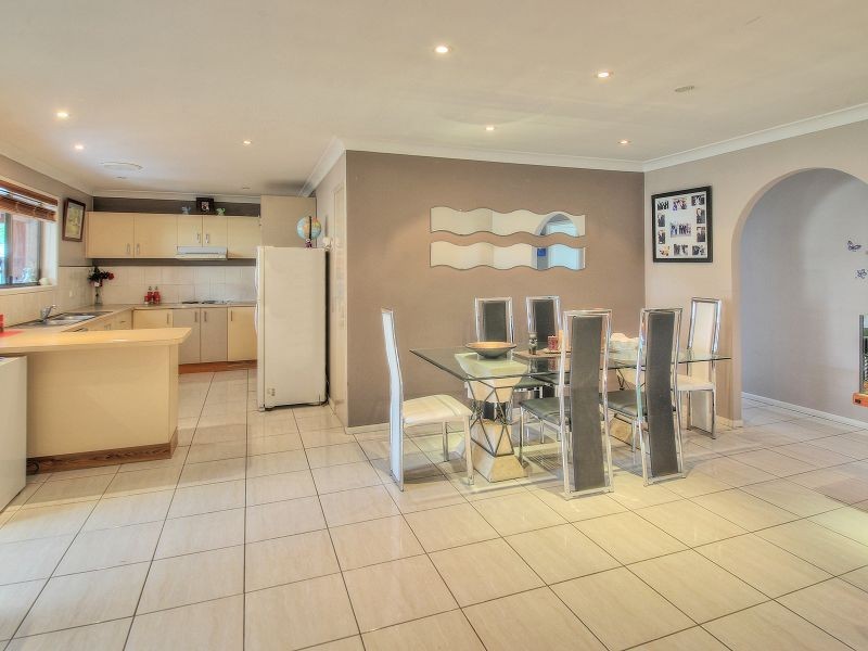 64 Tovey Road, Boronia Heights QLD 4124