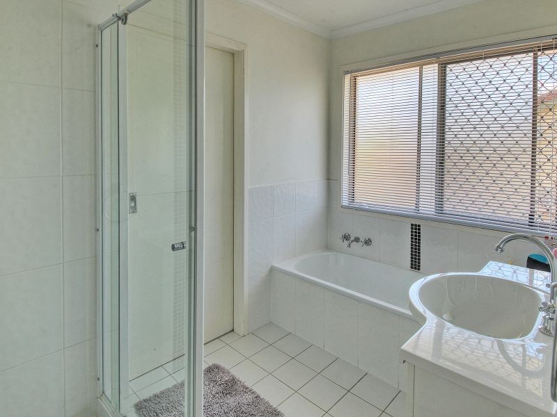 15 Algol Street, Regents Park QLD 4118