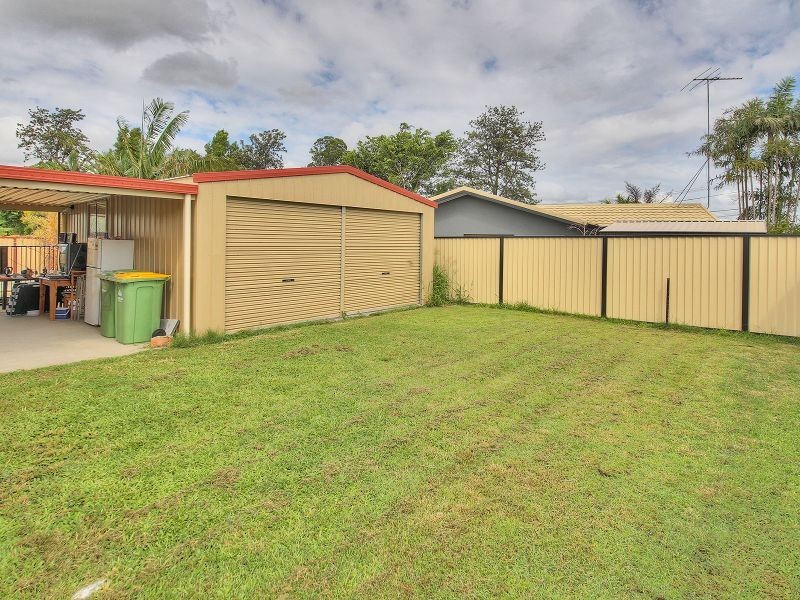 19 Peverell Street, Hillcrest QLD 4118