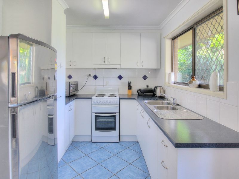 15 Whitcomb Street, Hillcrest QLD 4118