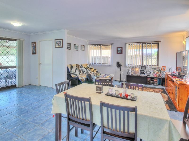 15 Whitcomb Street, Hillcrest QLD 4118