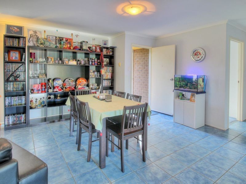 15 Whitcomb Street, Hillcrest QLD 4118