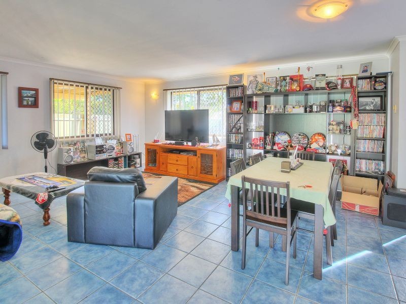 15 Whitcomb Street, Hillcrest QLD 4118