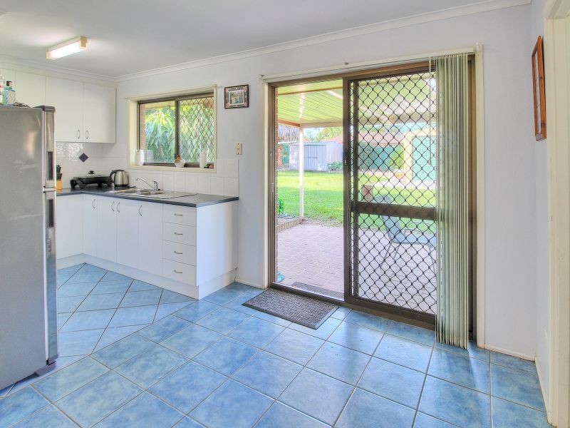 15 Whitcomb Street, Hillcrest QLD 4118