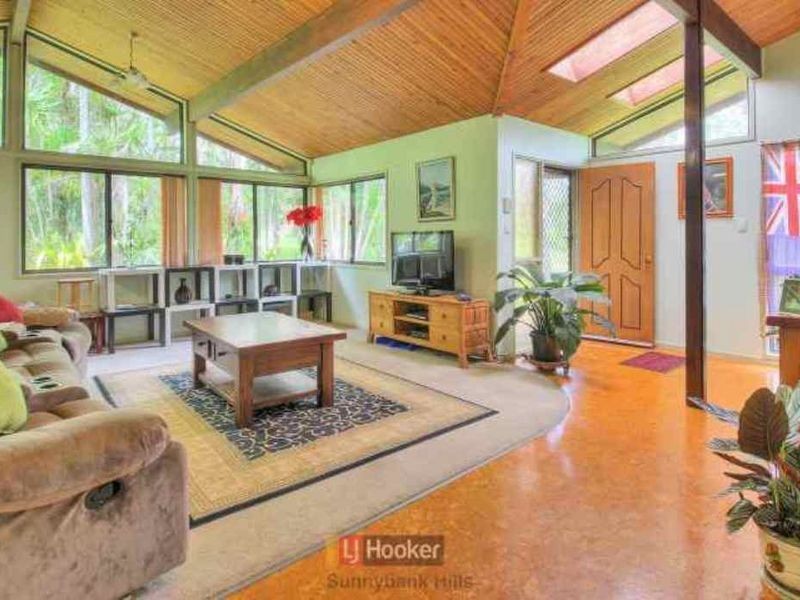 458 Green Rd, Crestmead QLD 4132