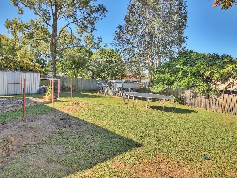 3 Bonhill Court, Hillcrest QLD 4118