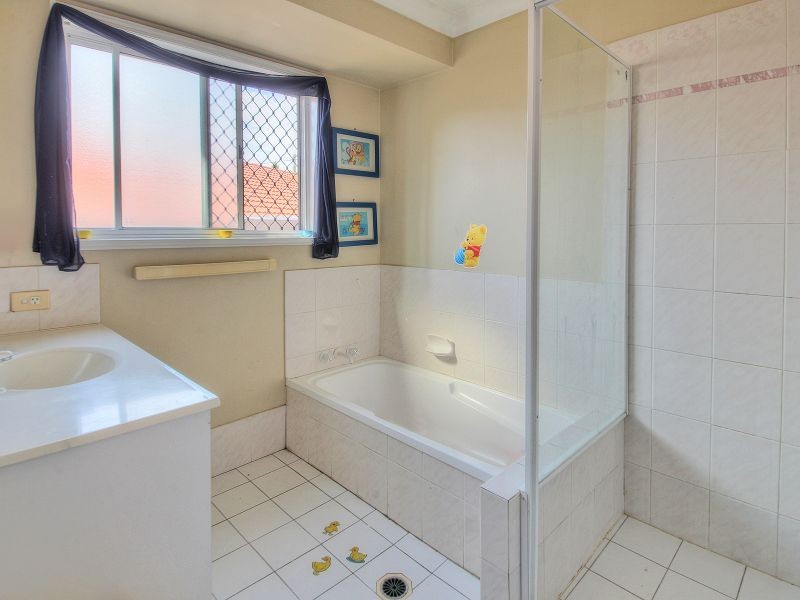 13 Greygum Court, Regents Park QLD 4118