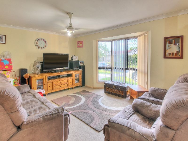 10 Nicole Place, Crestmead QLD 4132