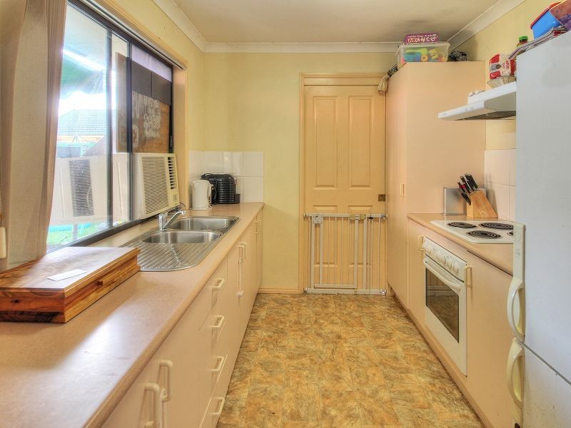 10 Nicole Place, Crestmead QLD 4132