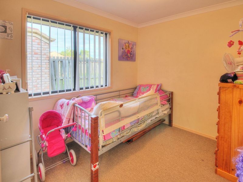 10 Nicole Place, Crestmead QLD 4132