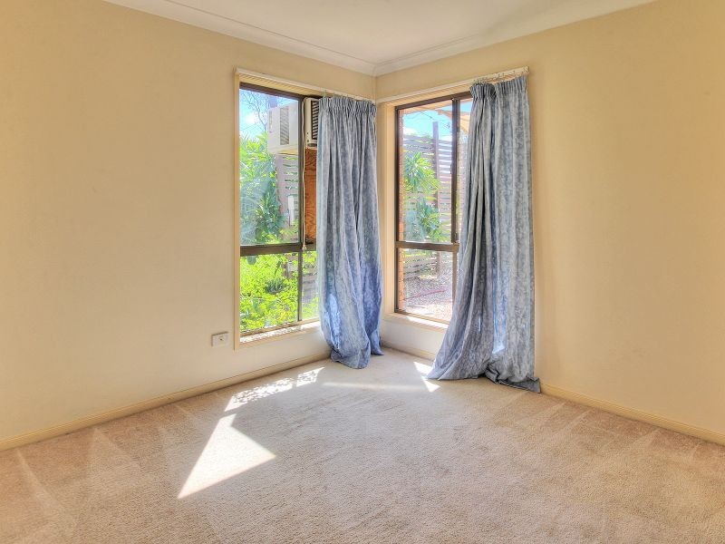 2 Seymore Court, Boronia Heights QLD 4124