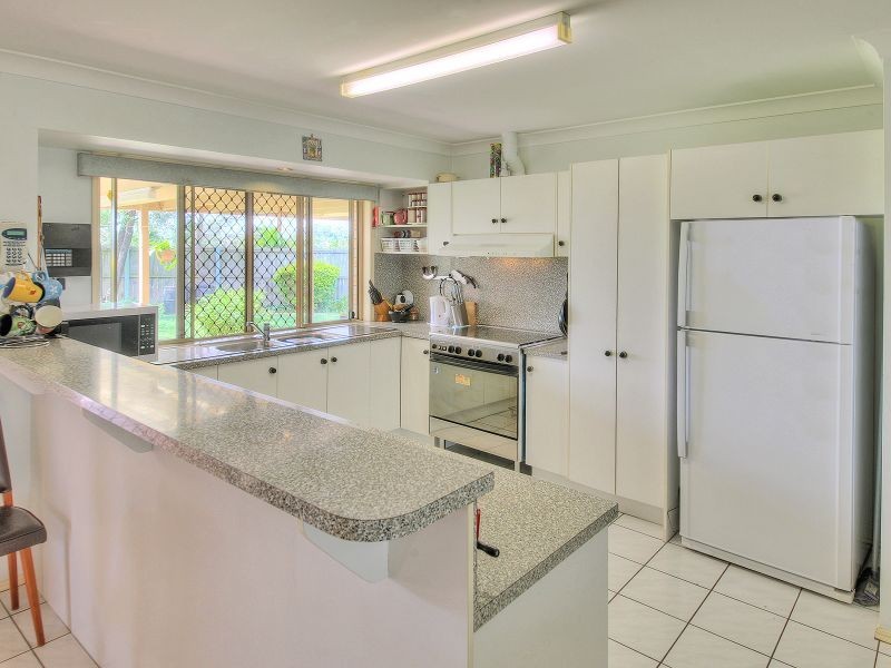 20 Olivia Court, Regents Park QLD 4118