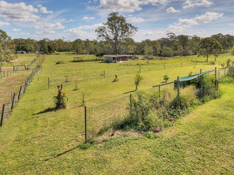 54 Beryl Parade, North Maclean QLD 4280