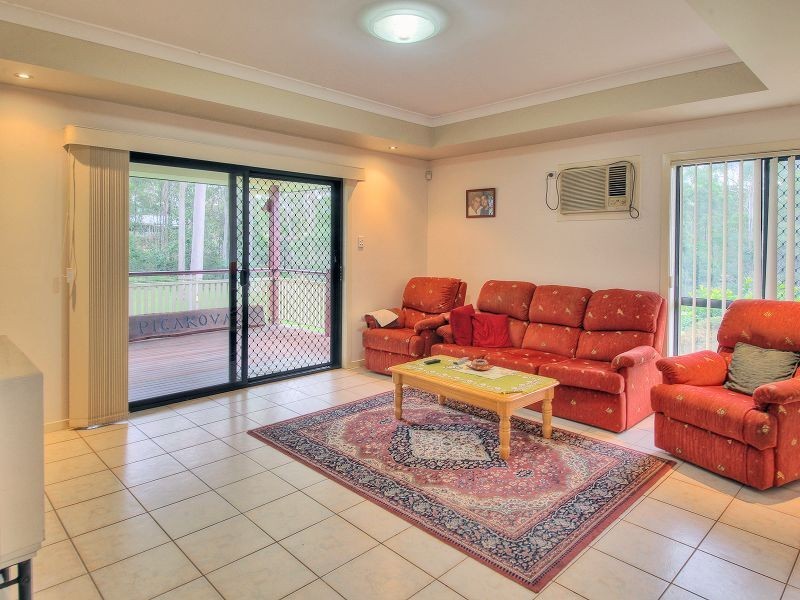 18 Kangaroo Close, Greenbank QLD 4124