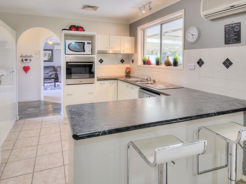 35 Samantha Street, Boronia Heights QLD 4124