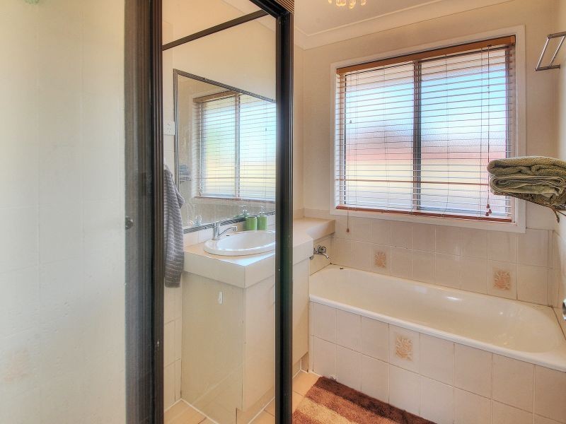 35 Samantha Street, Boronia Heights QLD 4124