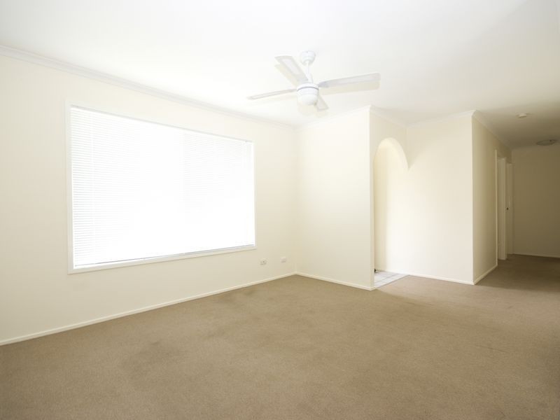 24 Regency Drive, Regents Park QLD 4118