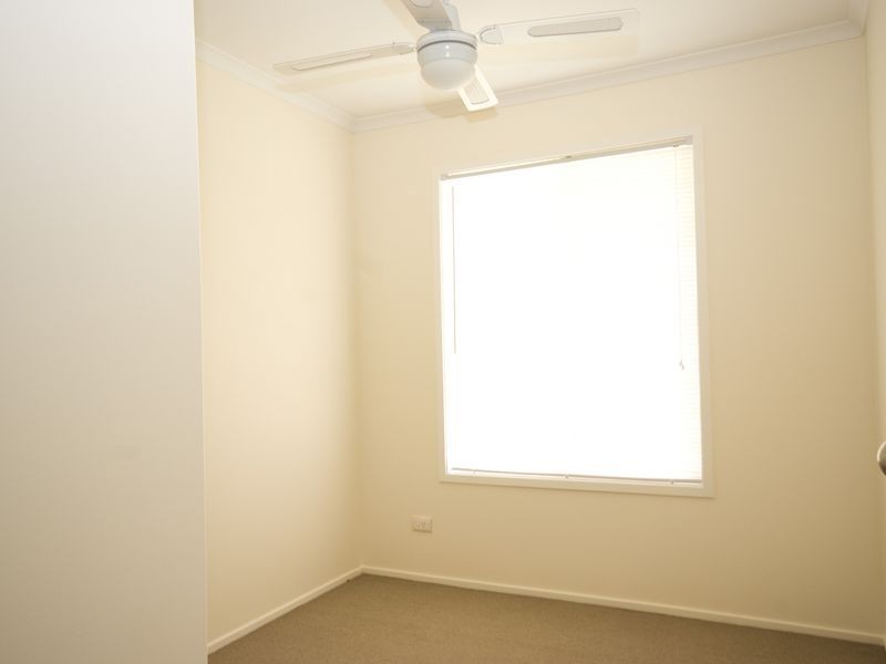 24 Regency Drive, Regents Park QLD 4118