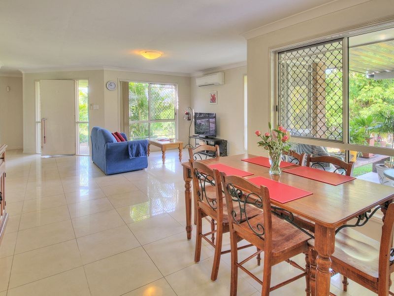 6 Watkinsia Court, Regents Park QLD 4118