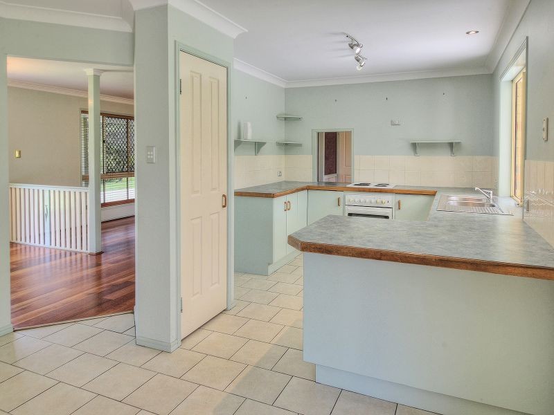 111 Thylungra Road, Park Ridge South QLD 4125