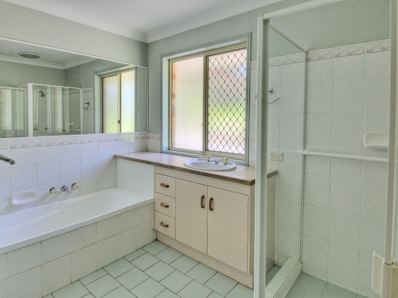 111 Thylungra Road, Park Ridge South QLD 4125