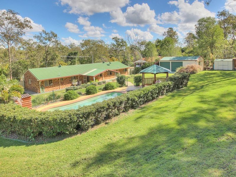 111 Thylungra Road, Park Ridge South QLD 4125