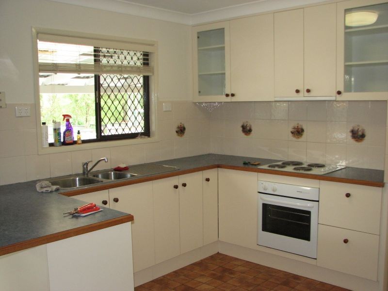 23 Bushland Drive, Regents Park QLD 4118