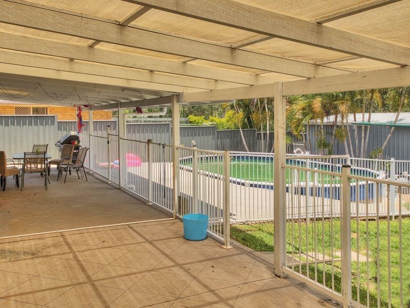 23 Bushland Drive, Regents Park QLD 4118