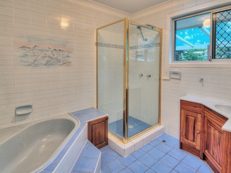 329 Middle Road, Boronia Heights QLD 4124