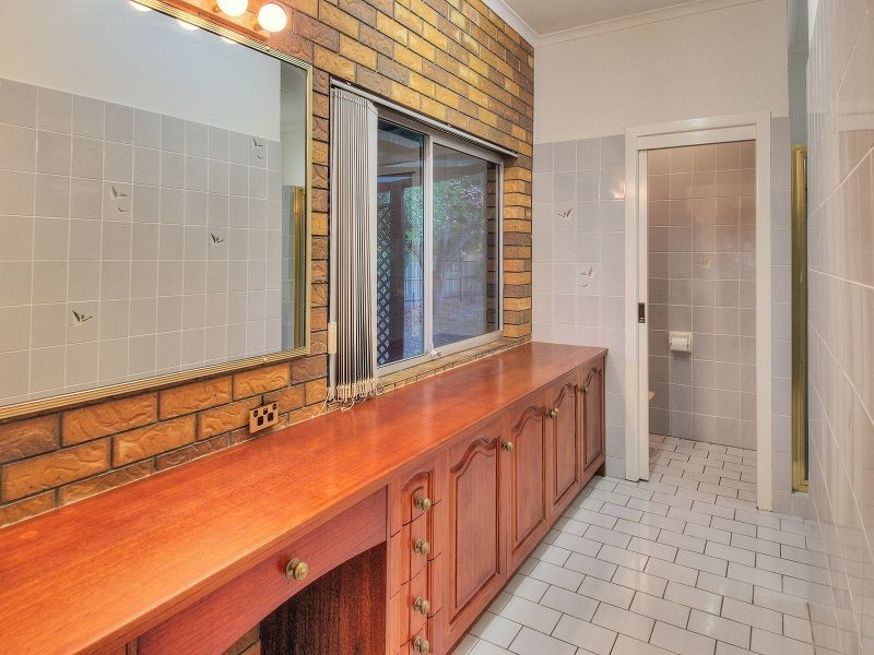 329 Middle Road, Boronia Heights QLD 4124