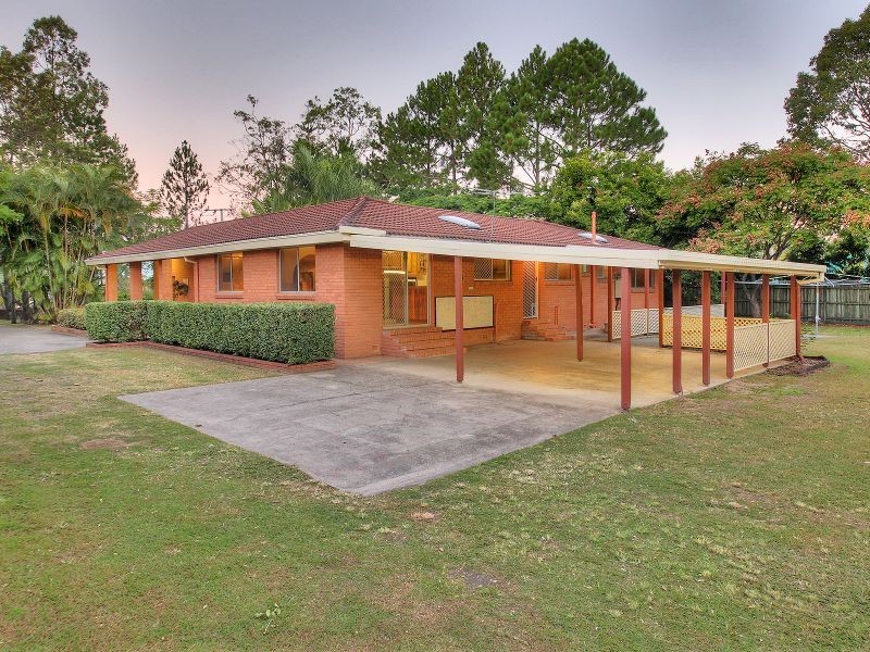 329 Middle Road, Boronia Heights QLD 4124