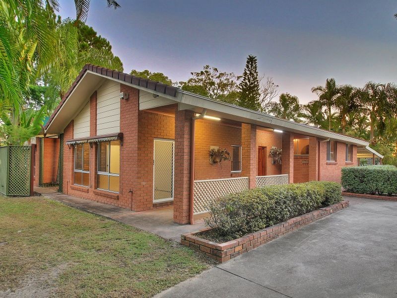 329 Middle Road, Boronia Heights QLD 4124