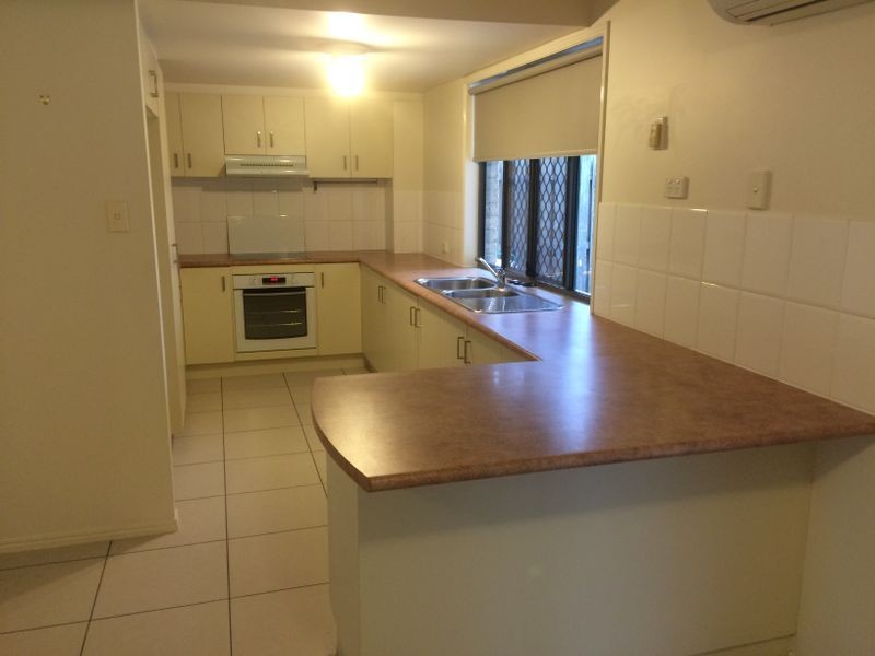 2/28 Cherrytree Place, Waterford West QLD 4133
