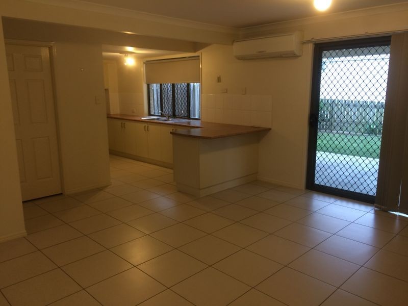 2/28 Cherrytree Place, Waterford West QLD 4133