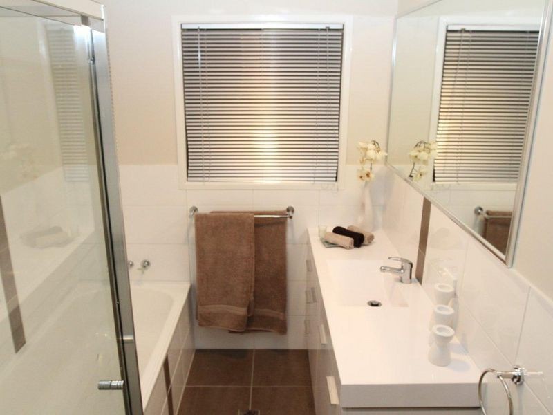 45 Enford Street, Hillcrest QLD 4118