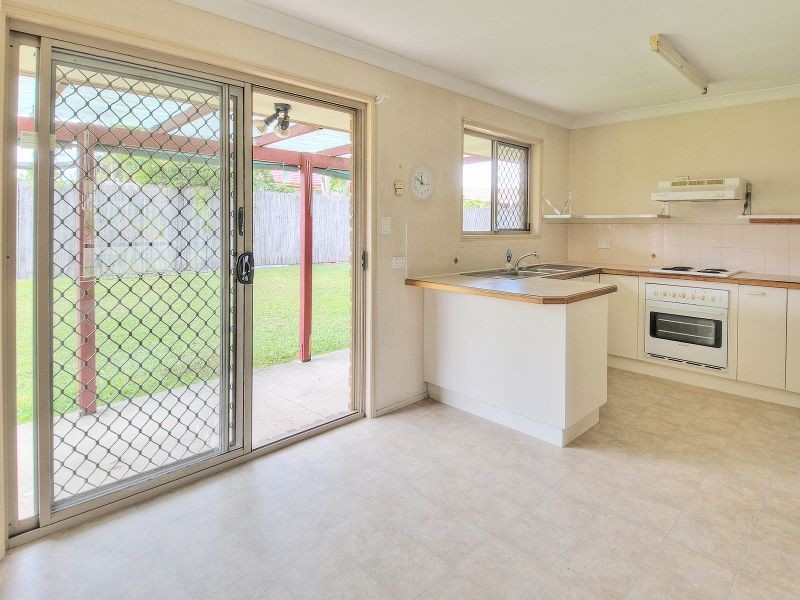 6 Talbot Place, Berrinba QLD 4117