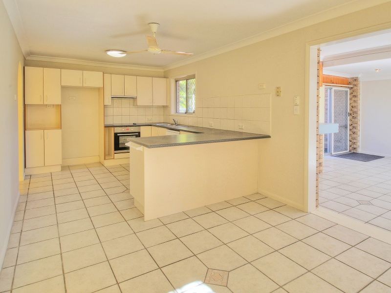 15 Vansittart Road, Regents Park QLD 4118