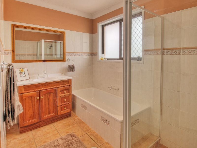 17 Antlia Street, Regents Park QLD 4118