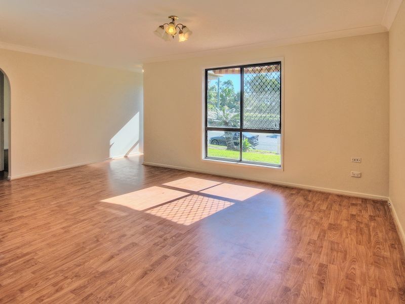 90 Mackellar Drive, Boronia Heights QLD 4124