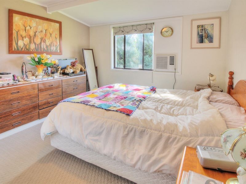 22 Newburn Street, Hillcrest QLD 4118