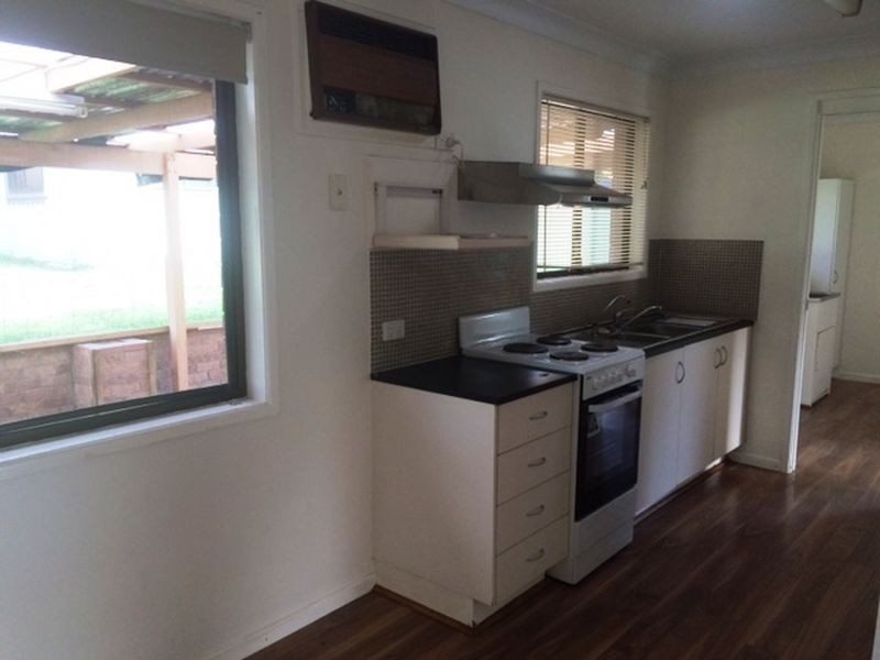 12 Mackellar Drive, Boronia Heights QLD 4124