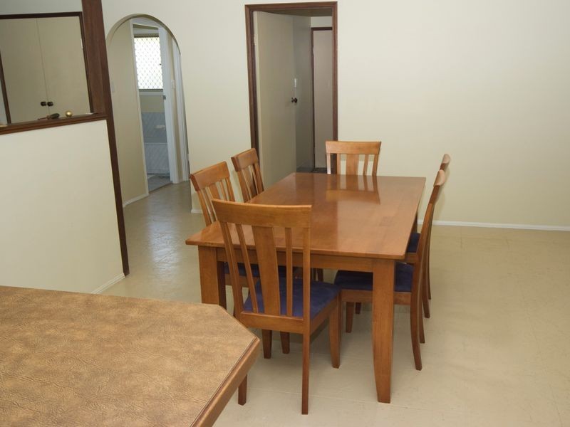17 Bennett Drive, Regents Park QLD 4118