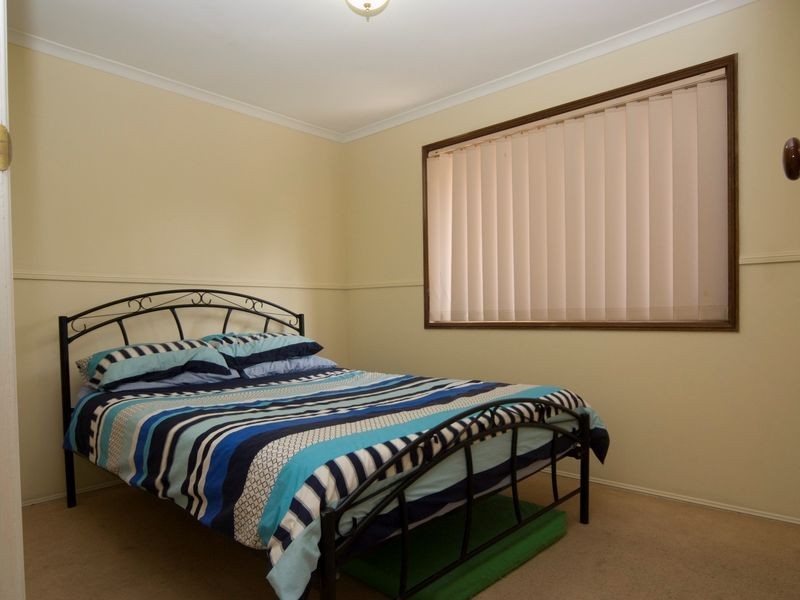 17 Bennett Drive, Regents Park QLD 4118