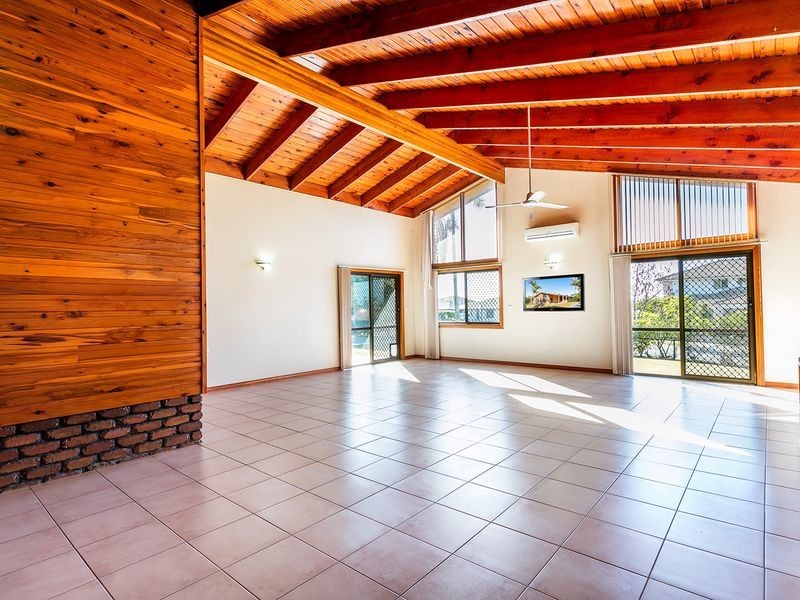 7-9 Resi Drive, Regents Park QLD 4118