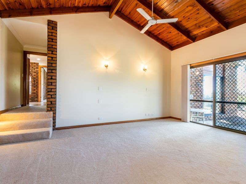 7-9 Resi Drive, Regents Park QLD 4118
